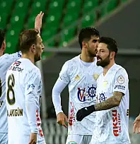 Erzurumspor, Sakarya'da galibiyet serisini sürdürdü