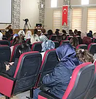 Eşbaşkan Koç, kadın personellerle buluştu