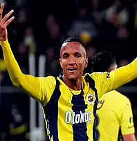 Fenerbahçe'de Rodrigo Becao kadro dışı bırakıldı