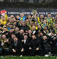 Fenerbahçe, kupayı kaldırdı