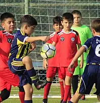 Fenerbahçe'yi eleyen Denizlili gençler dikkat çekti