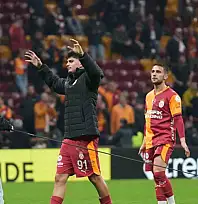 Galatasaray'da maç sonu üçlüsü Arda Ünyay'dan