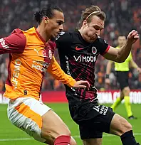 Galatasaray derbi öncesi moral buldu