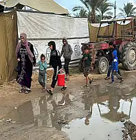 Gazze'de etkili olan şiddetli yağış, mevcut insani krizi daha da derinleştiriyor