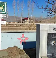 Gürpınar Belediyesi, afet toplanma alanları için yeni tabelaları yerleştirdi