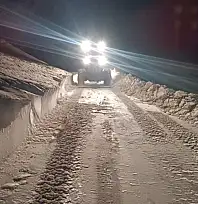 Gürpınar'da karla mücadele çalışması