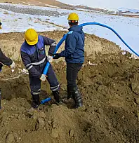 Gürpınar'da TOKİ konutları için içme suyu hattı tamamlandı