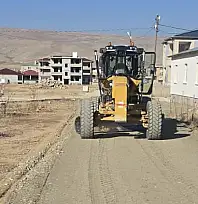 Gürpınar'da yol çalışmaları sürüyor