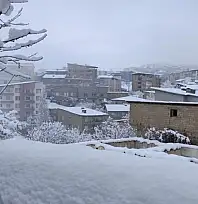 Hakkari'de 13 köy ve 30 mezra yolu ulaşıma kapandı
