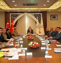 Hakkari'de asayiş toplantısı düzenlendi