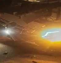 Hakkari'de tır ile minibüs çarpıştı: 1 yaralı