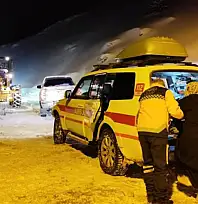 Hamile kadın 5.5 saatlik çalışmayla hastaneye ulaştırıldı