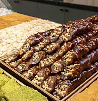 Havalar soğudu, cevizli pekmezli sucuk satışları arttı