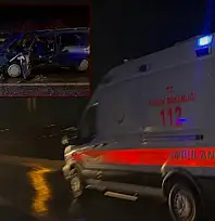 İki araç kafa kafaya çarpışt: 3'ü çocuk 9 yaralı