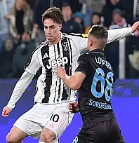 Juventus, Napoli'yi farklı mağlup etti