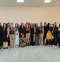 Kadın güvenlik güçlerinden KADES tanıtımı