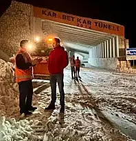 Karabet Geçidi'nde kar yağışı etkili oldu