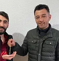 Kaybolan altın bileklik sahibine teslim edildi