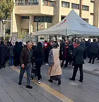 Kızılay Cumhuriyet Bayramı'nda da iş başındaydı