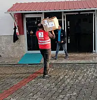 Kızılay Erciş Şubesi, ihtiyaç sahiplerine desteklerini sürdürüyor