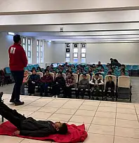 Kızılay'ın ilk yardım eğitimleri sürüyor