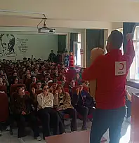 Kızılay Van Şubesi'nden Diyadin'de öğrencilere ilk yardım eğitimi
