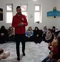 Kur'an kursu eğitmenleri ve öğrencilerine ilk yardım eğitimi