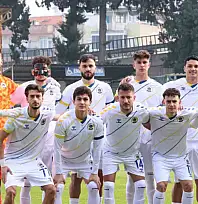 Menemen FK, devreye play-off hattının gerisinde girdi