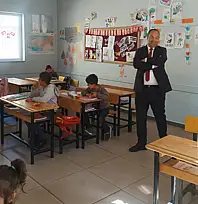 Müdür Deniz'den okul ziyareti