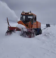 Muradiye'de karla mücadele aralıksız sürüyor
