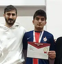 Nizamettin Aktaş Anadolu Lisesi öğrencisi il birincisi oldu