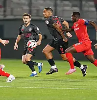 Pendikspor liderliğini sürdürdü