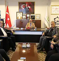 Prof. Dr. Yaşar'dan Van Ticaret Borsası'na ziyaret