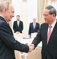 Putin, Çin Başbakanı Li ile bir araya geldi