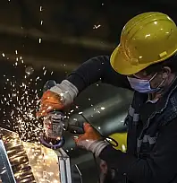 Sanayi üretimi yıllık yüzde 2,2 arttı