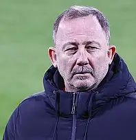 Sergen Yalçın: Planladığımız oyuncuları alamazsak kesinlikle oyuncu almayacağız