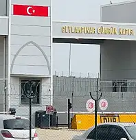 STK temsilcileri kapatılacak gümrük kapıları için sınırda toplandı