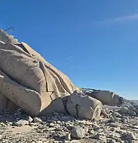 Suriye'de halkın yıktığı Hafız Esad'ın dev heykelinden geriye enkazı kaldı