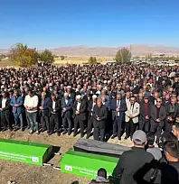 Trafik kazasında hayatını kaybedenler toprağa verildi