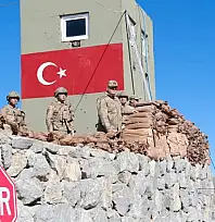 Tuğgeneral Avkıran'dan Başkale Güzeldere Karakolu'na ziyaret