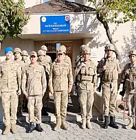 Tuğgeneral Avkıran'dan Erciş'te jandarma karakoluna ziyaret