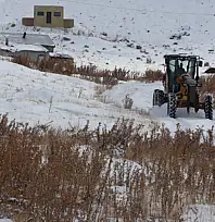 Tuşba Belediyesi'nden karla mücadele çalışması
