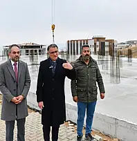 Vali Balcı, yapımı süren diş hastanesinde incelemelerde bulundu