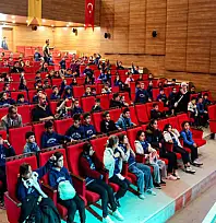 Van Büyükşehir Belediyesi çocukları tiyatro ile buluşturuyor