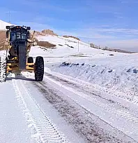 Van Büyükşehir Belediyesi kar mesaisinde