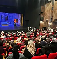 Van Büyükşehir Belediyesi'nden kadınlara özel tiyatro buluşması