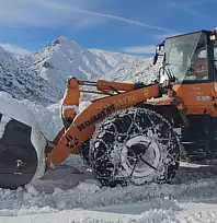 Van-Çatak yolu kontrollü olarak ulaşıma açıldı
