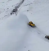 Van'da 53 yerleşim yerinin yolu ulaşıma kapandı