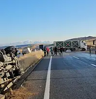 Van'da 6 araç birbirine girdi