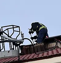 Van'da çatı yangını korkuttu